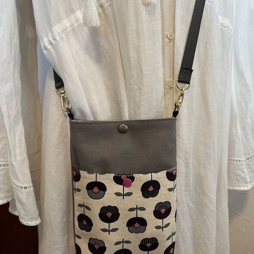 花柄のサコッシュ お値下げ ⤵️⤵️⤵️ サコッシュ kirakira-ufufu  