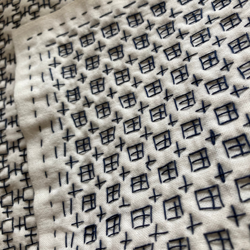 刺し子ふきん 刺し子ふきん218枚目 ※セリアのミニ布巾※ 以前同じ図案を刺した