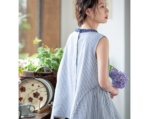 美品✨ビアズリー　後ろレースアップシャツ　ストライプシャツ　コットン　ゆったり d63ff43e74fd16fce59f29f6fd9760