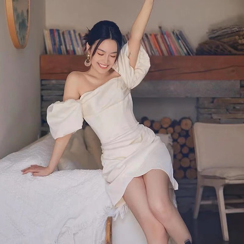 オフショルダー　ボリューム袖　パフスリーブ　Aライン　二次会　前撮り オフショルダー ボリューム袖 パフスリーブ Aライン 二次会 前