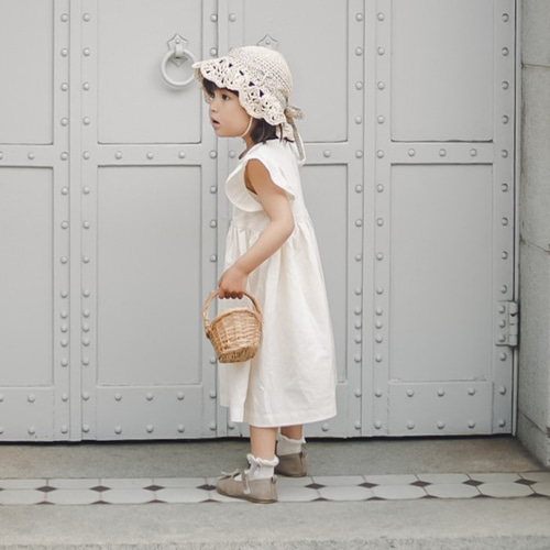 ☆SALE☆生成りのフリル袖ワンピース《100cmサイズのみ》 女の子