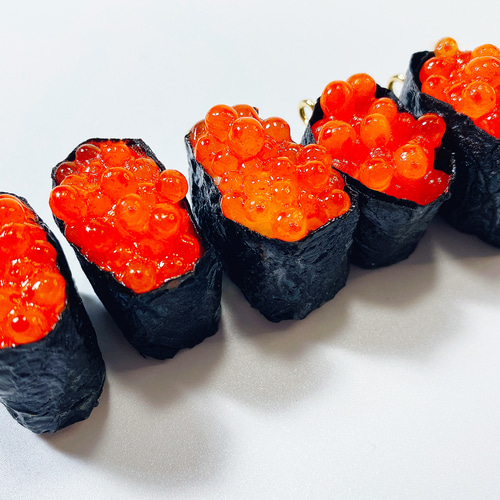 リアルないくら軍艦のお寿司のミニチュア食品サンプルキーホルダー