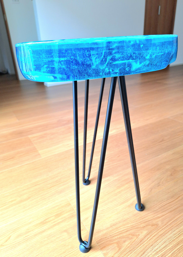 レジンサイドテーブル　クラロウォールナット　瘤　希少材 