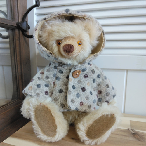 フード付きコートを着たテディベア 三つ子の次男君 ぬいぐるみ rurunui