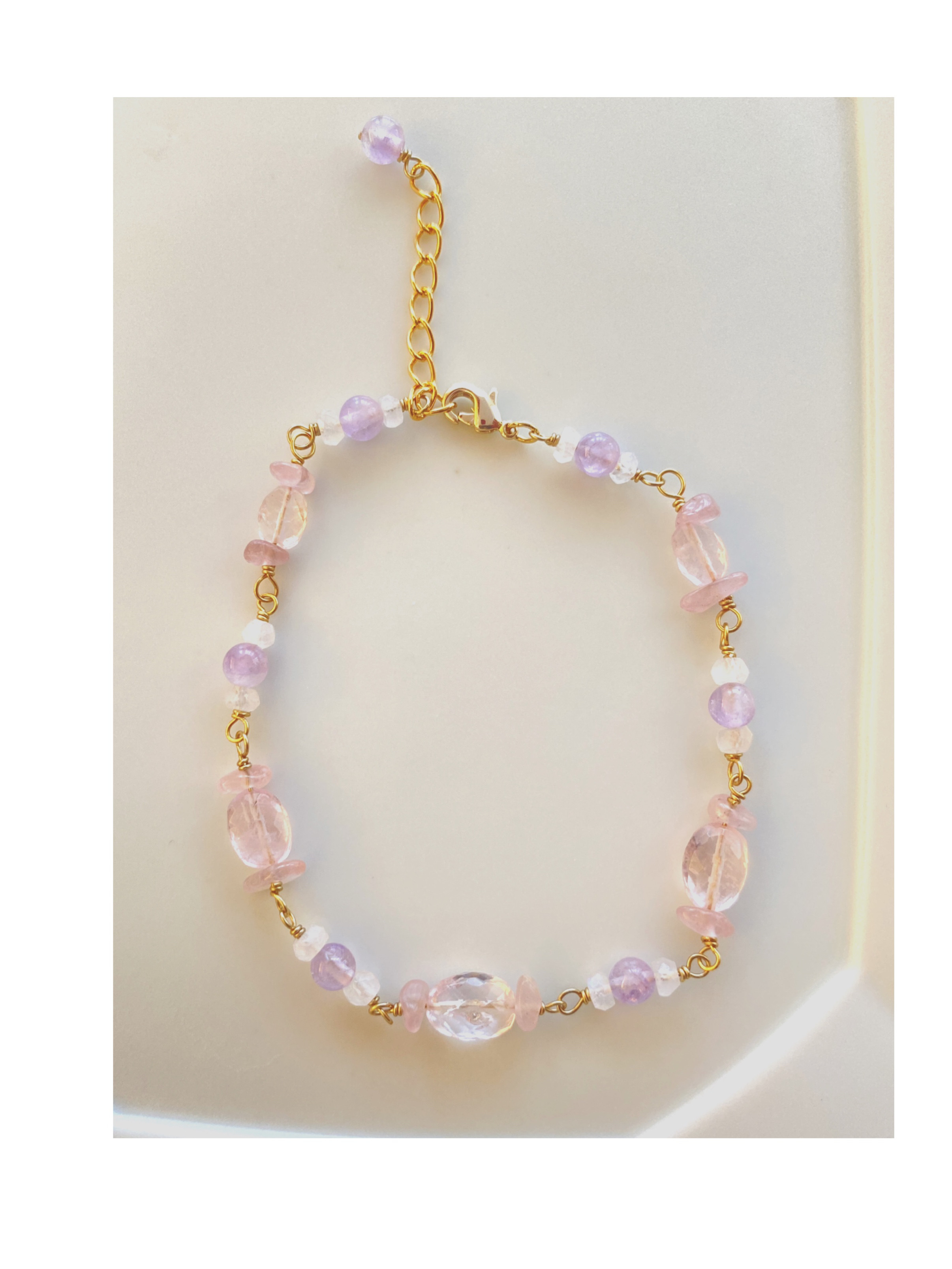 モルガナイトのブレスレット