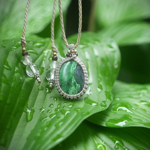 翡翠たんのネックレスたん！守ってくれそう！ 翡翠たんのネックレスたん！守ってくれそう！ Amazon.co.jp