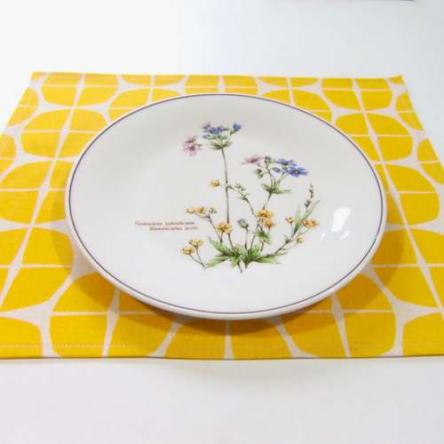 北欧柄ランチョンマット 40×32cm イエロー○綿麻 レトロ クォーター