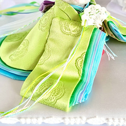 749 小さな着せ替えお着物〈お姫様〉十二単 正絹西陣織萌黄地木瓜に