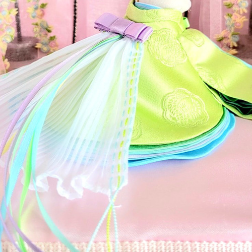 749 小さな着せ替えお着物〈お姫様〉十二単 正絹西陣織萌黄地木瓜に