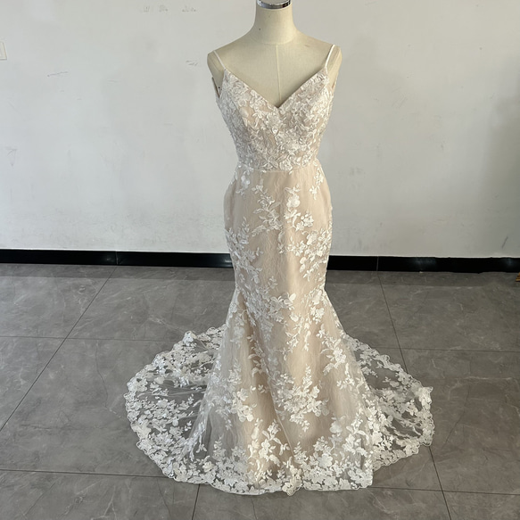 セール 海外 シャンパン色 ウェディングドレス Vネック 花柄3D立体レース刺繍 スーツ・フォーマル・ドレス