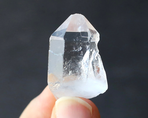 希少！貫入水晶 トマスゴンサガ産ポイントクォーツ 水晶 浄化 ストーン