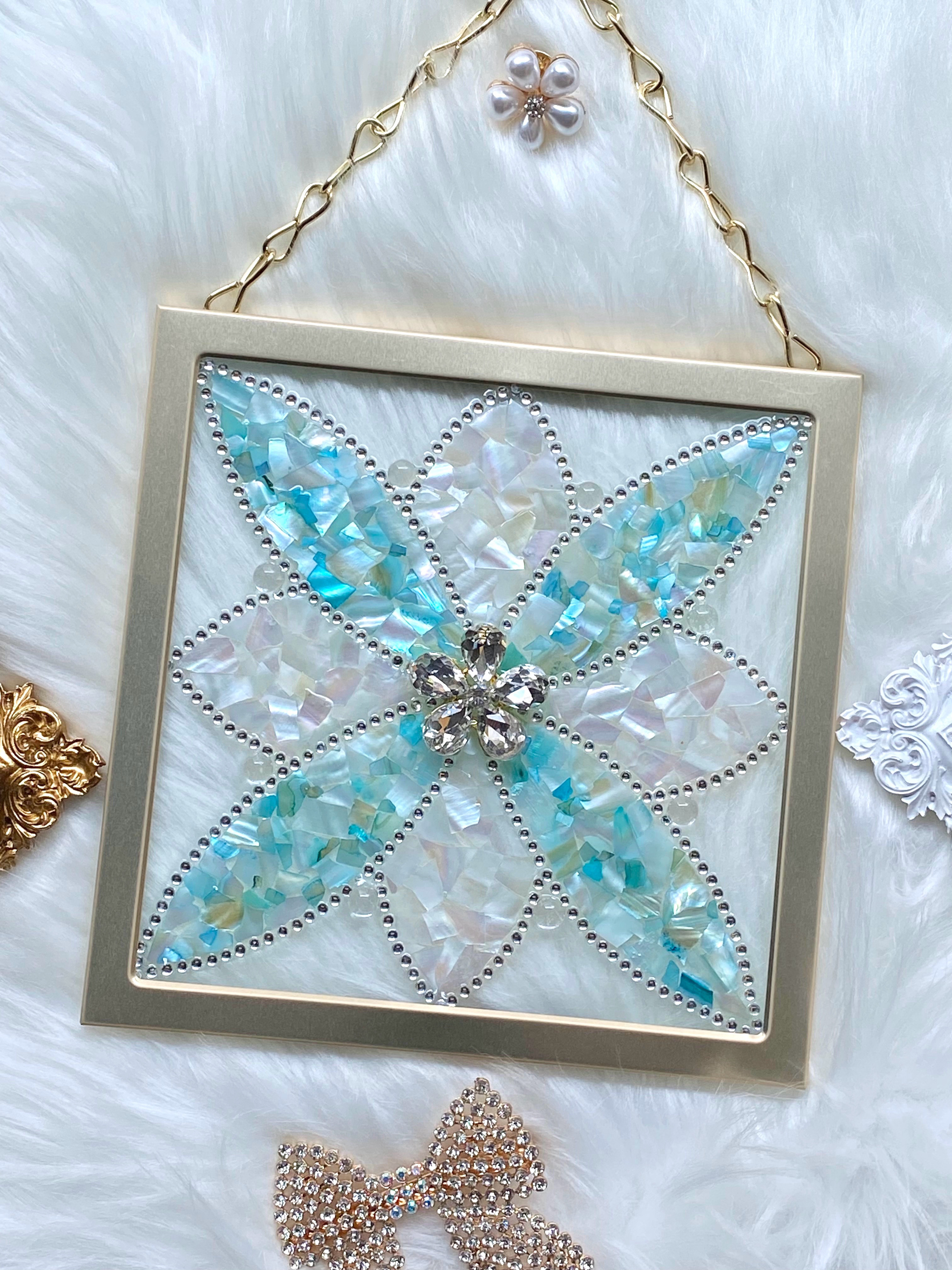 宝石画 フラワーアート 金色フレーム シェルアートフレーム ꕤ ブルー系フラワーモチーフ ゴールド