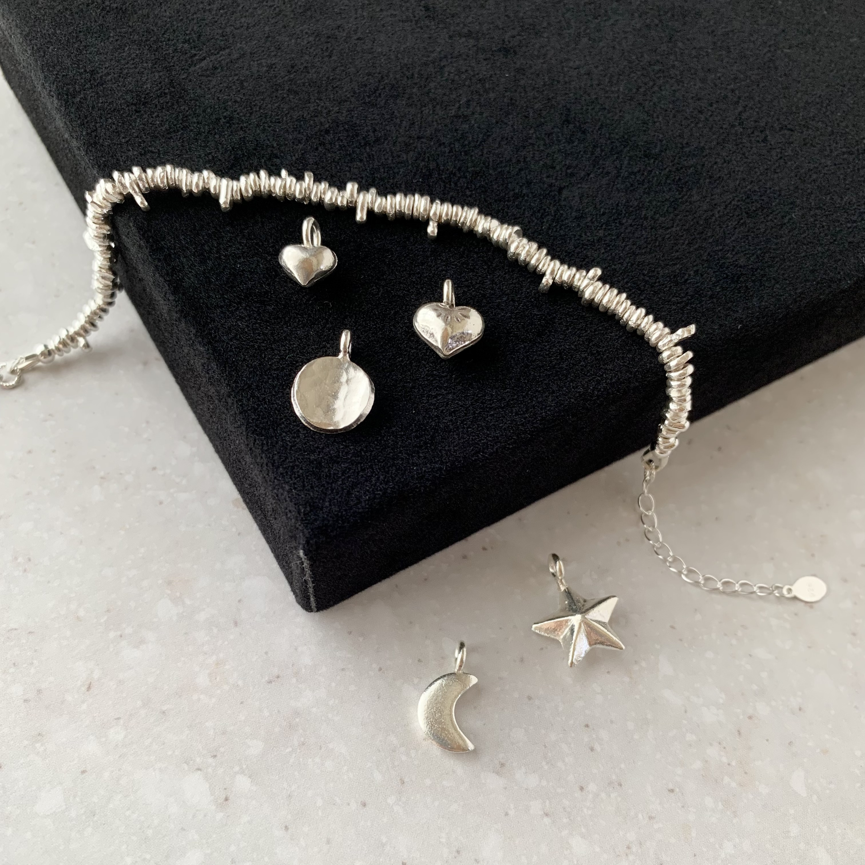 ［再販］カレンシルバー shizukuブレスレット ラフロンデル silver925／950 銀の雫 アジャスターつき