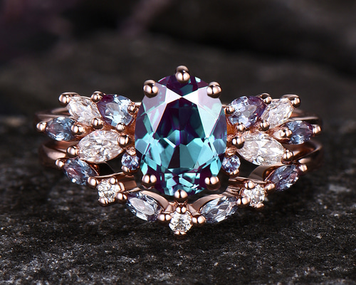 ユニークな 6 月の誕生石アレキサンドライト リング セット