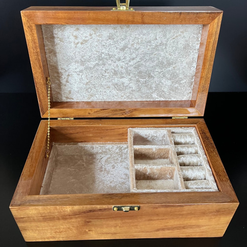 サカべ㈱ 木製 アクセサリーケース 天然木オーク材 良品 ヴィンテージ品 ジュエリーボックス 木製 天然木材 マグネット内蔵 アクセサリー