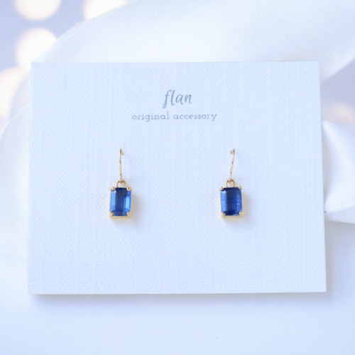 14kgf カイヤナイトのスクエアピアス ロイヤルブルー ギフト 金属