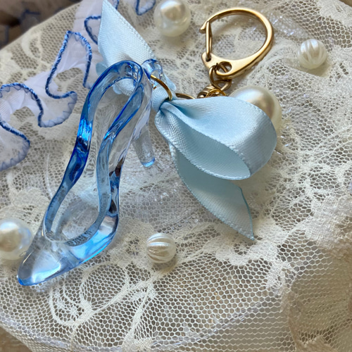 数量限定】シンデレラ ガラスの靴風 キーホルダー バッグチャーム 鍵