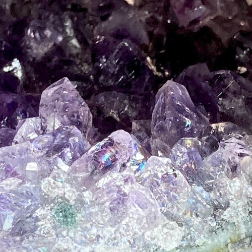 最高級アメジストクラスター7 凸凹感が素敵です濃い色原石ウルグアイ産