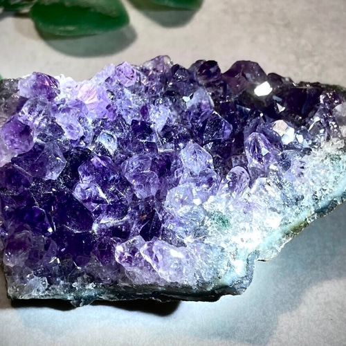 原石 天然石 浄化 ウルグアイ産アメジスト 紫水晶クラスター ブラック