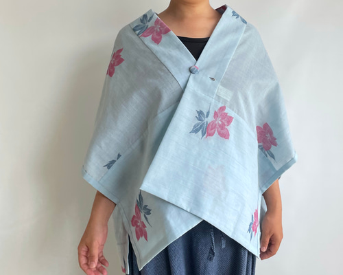 1点もの】さんかく羽織 ブローチ付き -ウール・麻 着物地 水色に