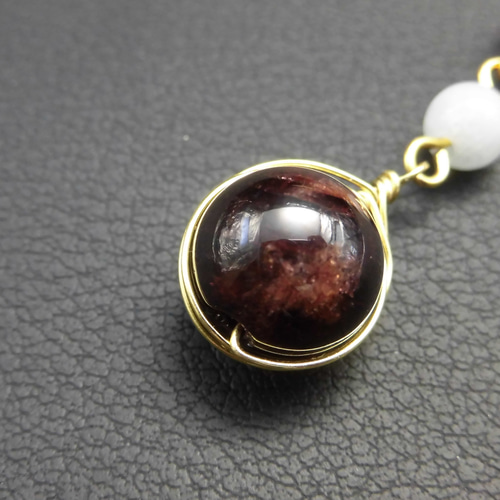 1月誕生石】ワイヤーラッピング12mmガーネット×天然石のお守り