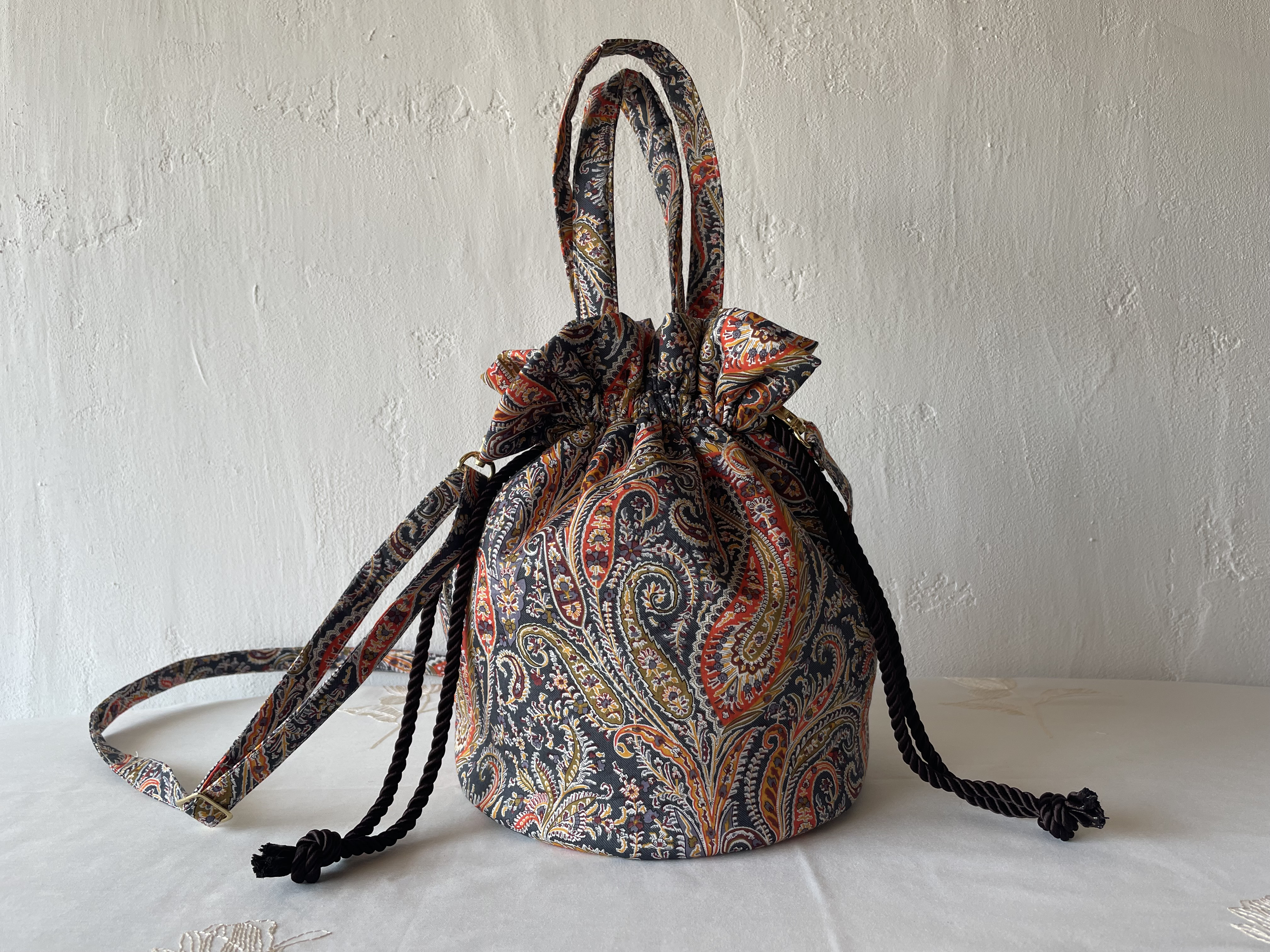 リバティ生地使用　巾着バッグ 4,640円