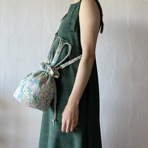 リバティ生地使用 巾着バッグ グリーン 巾着バッグ oto 通販 17708951