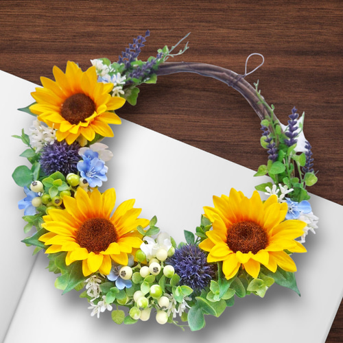 ひまわりとブルーのお花のナチュラルグリーンリース/アーティ