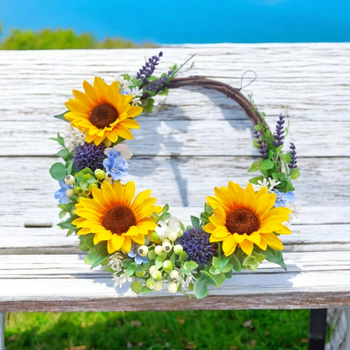 ひまわりとブルーのお花のナチュラルグリーンリース/アーティ