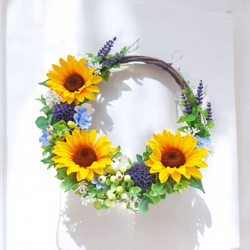 ひまわりとブルーのお花のナチュラルグリーンリース/アーティ