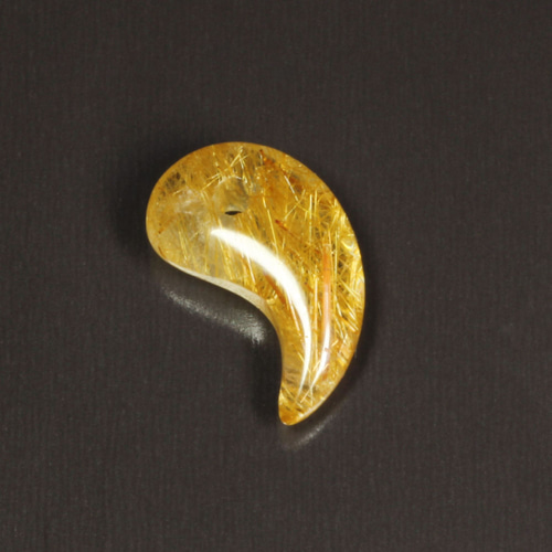 黄金針のエネルギーが凄い】一点物 ゴールドルチルクォーツ 勾玉 