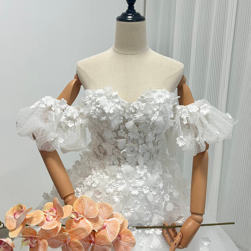 送料無料！可愛い ウェディングドレス 2way×オフショルダー 小花