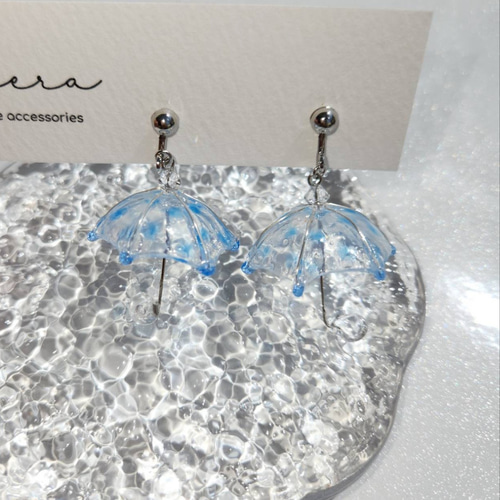 イヤリングorピアス】透明傘のアクセサリー 水玉模様のアクセサリー 