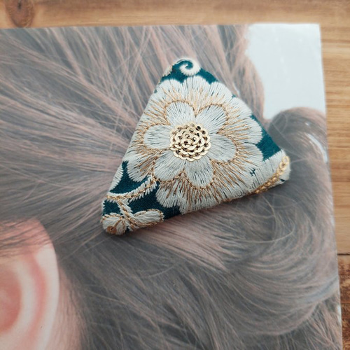 インド刺繍 リボン 三角 ヘアクリップ ヘアアクセサリー クリップ