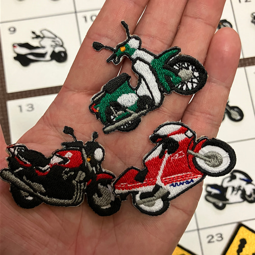 初売り旅行 選べるバイク刺繍ワッペン4点セット（アイロン接着タイプ 装飾材料