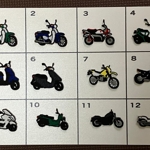 大人気新作 選べるバイク刺繍ワッペン4点セット（アイロン接着タイプ 装飾材料