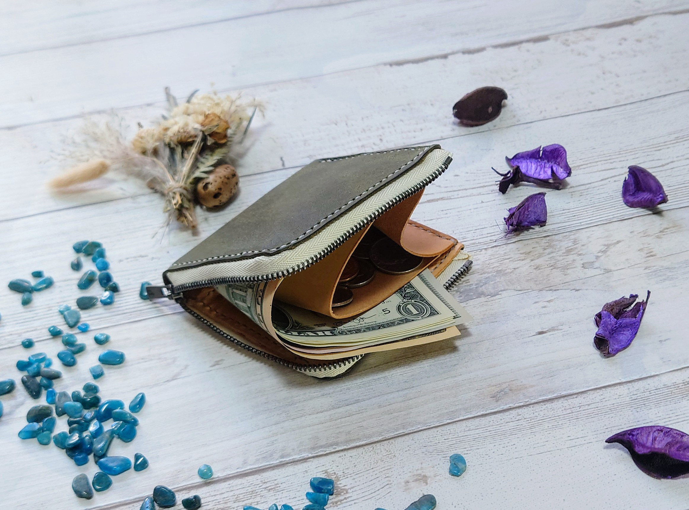 【キャシュレス化】本革 手縫い　コンパクト財布 6,424円