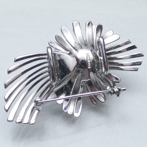 大ぶり艶々アコヤ本真珠たっぷりブローチ、帯留め SILVER製 大ぶり艶々