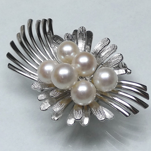 あこや本真珠メレダイヤ入りブローチ美品 楽天市場】ブローチ（種類