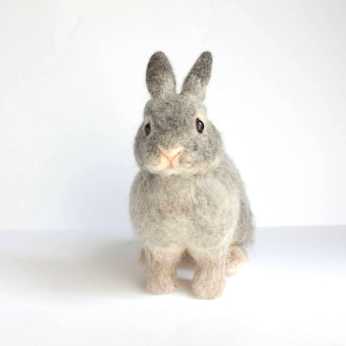 子ウサギ（グレー） 羊毛フェルト 森で逢えたら 通販 17709856｜Creema