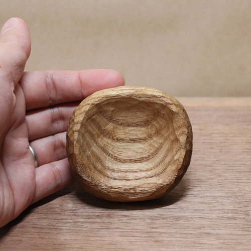 木の器 小さな器 小皿 木製 木彫り（木材：槐（えんじゅ））（No
