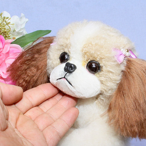 抱き型シーズー(中) 犬ぬいぐるみ ぬいぐるみ置物 リアルファー