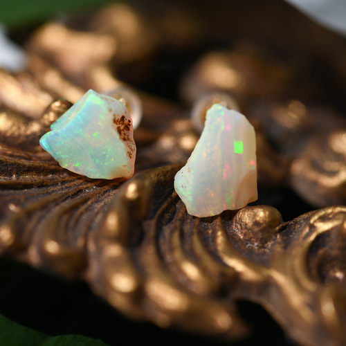 033 Fairy Tale Collection】 オパール 鉱物原石 K18(18金)ピアス