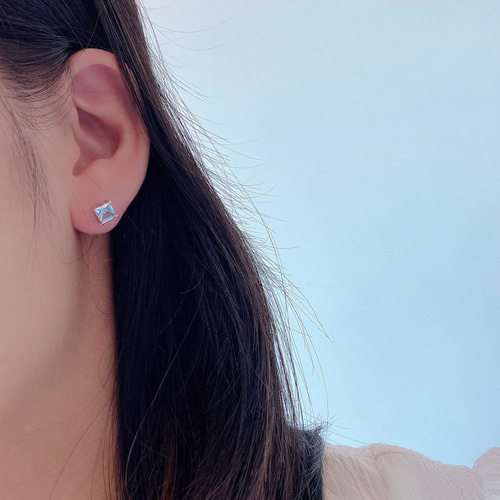 アクアマリンピアスk18 ピアス(スタッド・一粒) パール大好き アクアマリンピアスk18 ピアス(スタッド・一粒) パール大好き