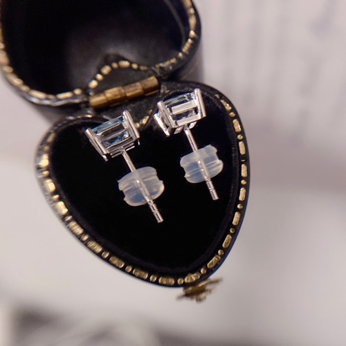 アクアマリンピアスk18 ピアス(スタッド・一粒) パール大好き アクアマリンピアスk18 ピアス(スタッド・一粒) パール大好き