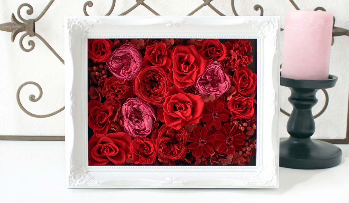 送料無料♪アニバーサリー フランボワーズ(L)ガラス付きフレーム入りプリザーブドフラワー  結婚祝 還暦祝 新築祝