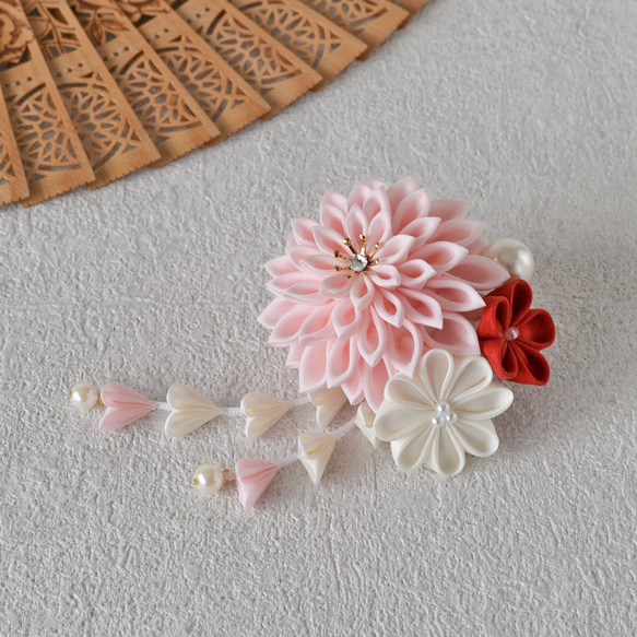 お花のヘアクリップ✿ ピンク＆クリーム （上質な手作り】手作り和菓子 