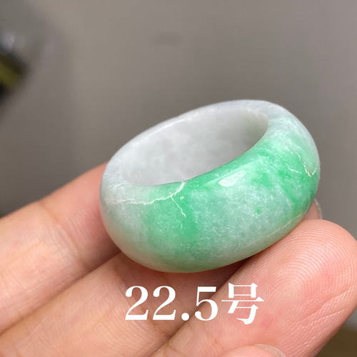 L6-84 一点物 果緑 22.5号 ミャンマー産天然 A貨 本翡翠 くりぬき 