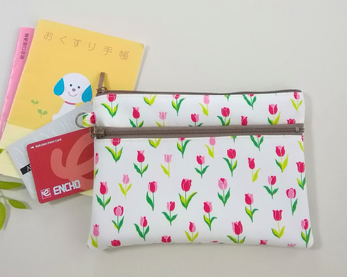 専用品　チューリップバッグ•三角マチファスナーポーチ•ポーチ2点　　ハンドメイド 2内ポケット付き】ダブルファスナーポーチ シンプル/可愛い