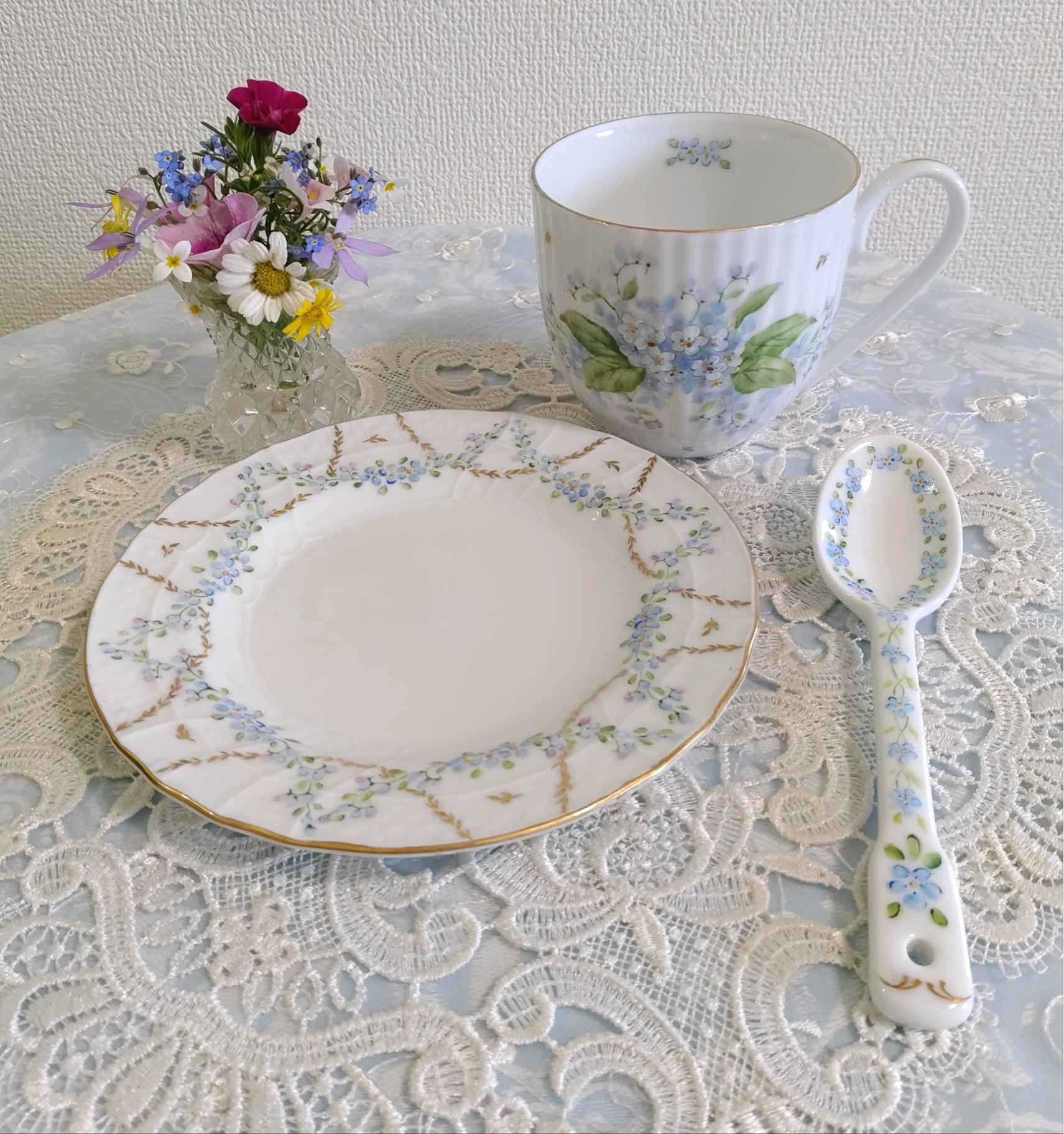 ♡勿忘草の3点セット（15.7cm皿＋マグカップ＋ヨーグルトスプーン)